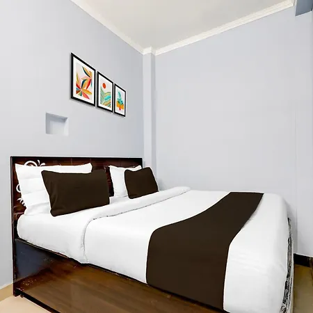 Hotel O Blue Star